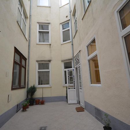 Vienna Holiday Apartments Extérieur photo